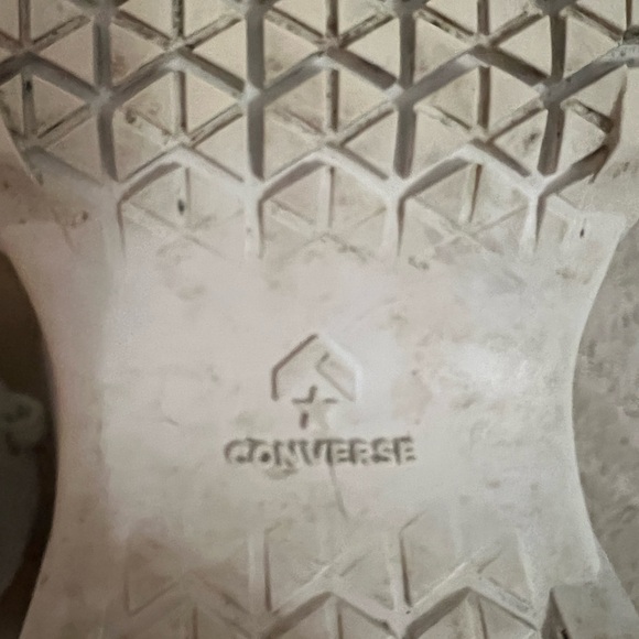 Converse All Star White Lugged High-Tops, Size 7 ( women’s) - Picture 12 of 16